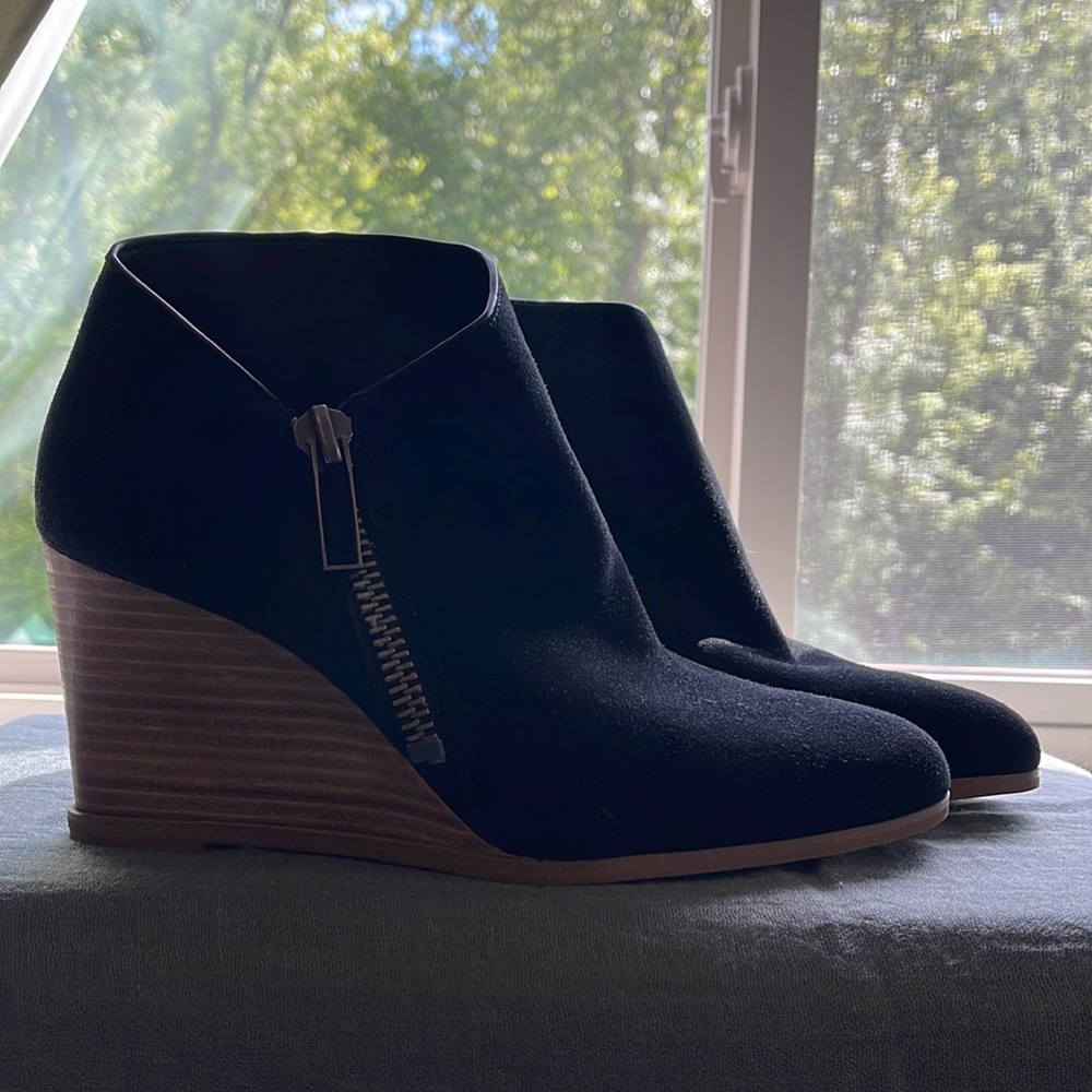 Wedge Ankle booties